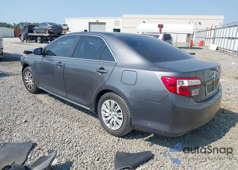 2014 Toyota Camry Le z USA, uszkodzony, nr VIN 4T1BF1FK1EU458356